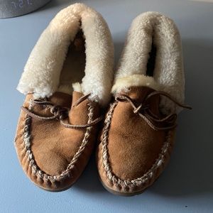 LL BEAN Slippers